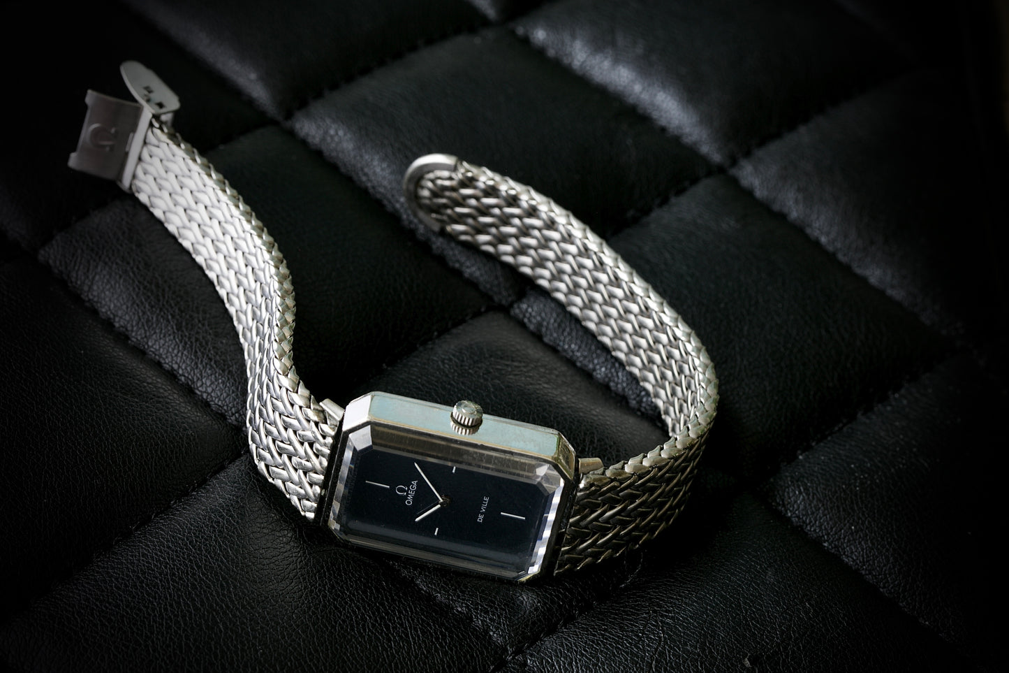 Omega De Ville “Andrew Grima” Tank Ref. 511.447 – Rare Blue Dial (1973)