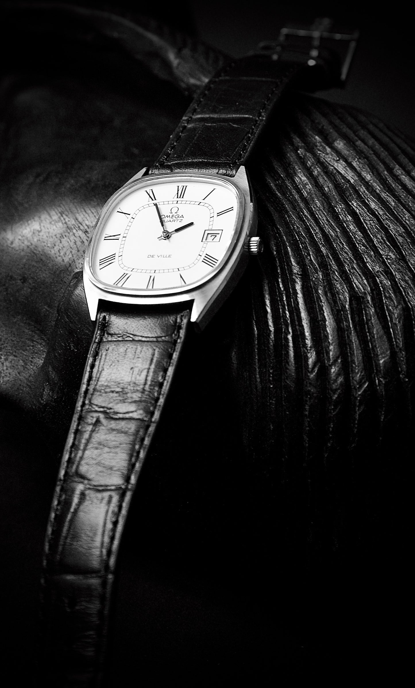 Omega De Ville Ref. 192. 0028 (1976) - NOS, white dial with Roman numerals
