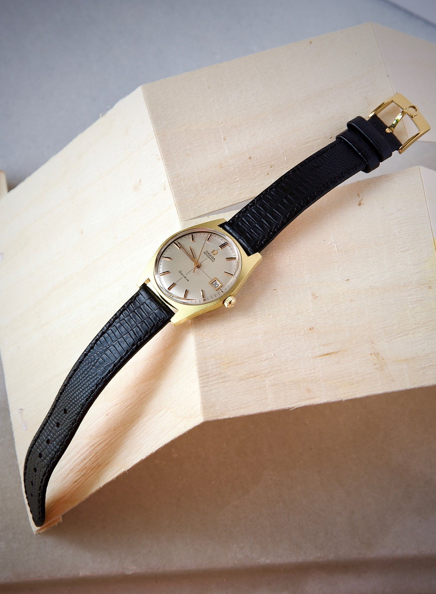 Omega Genève Automático | Calibre 565