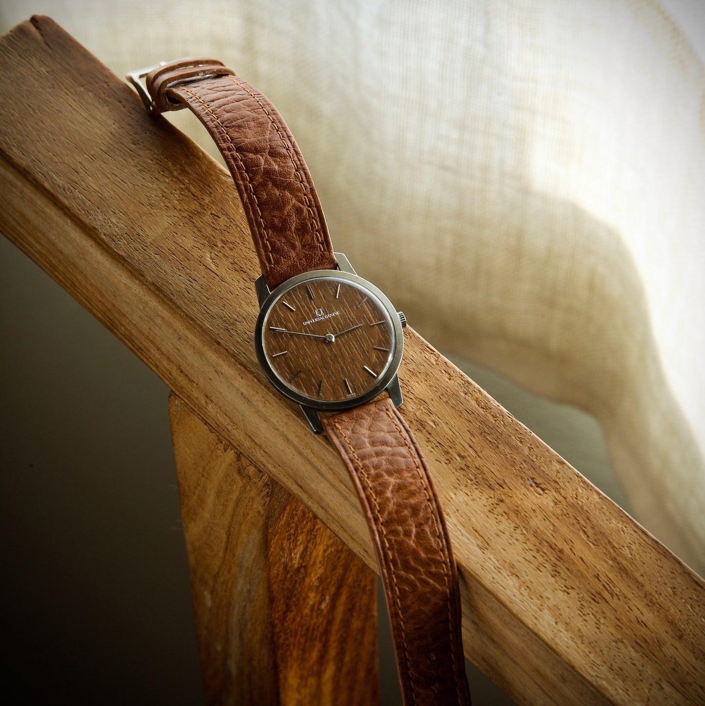Universal Genève Vintage 60s – Esfera de Madera Única de Cuerda Manual