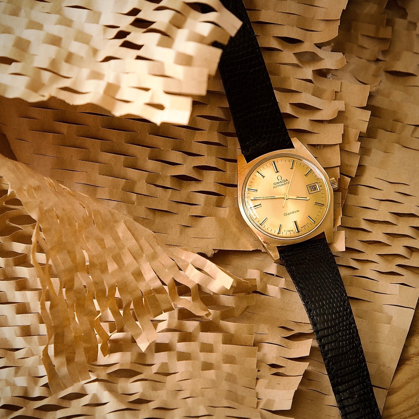 Omega Genève Automático Vintage – Calibre 565 | Caja Chapada en Oro Rosa