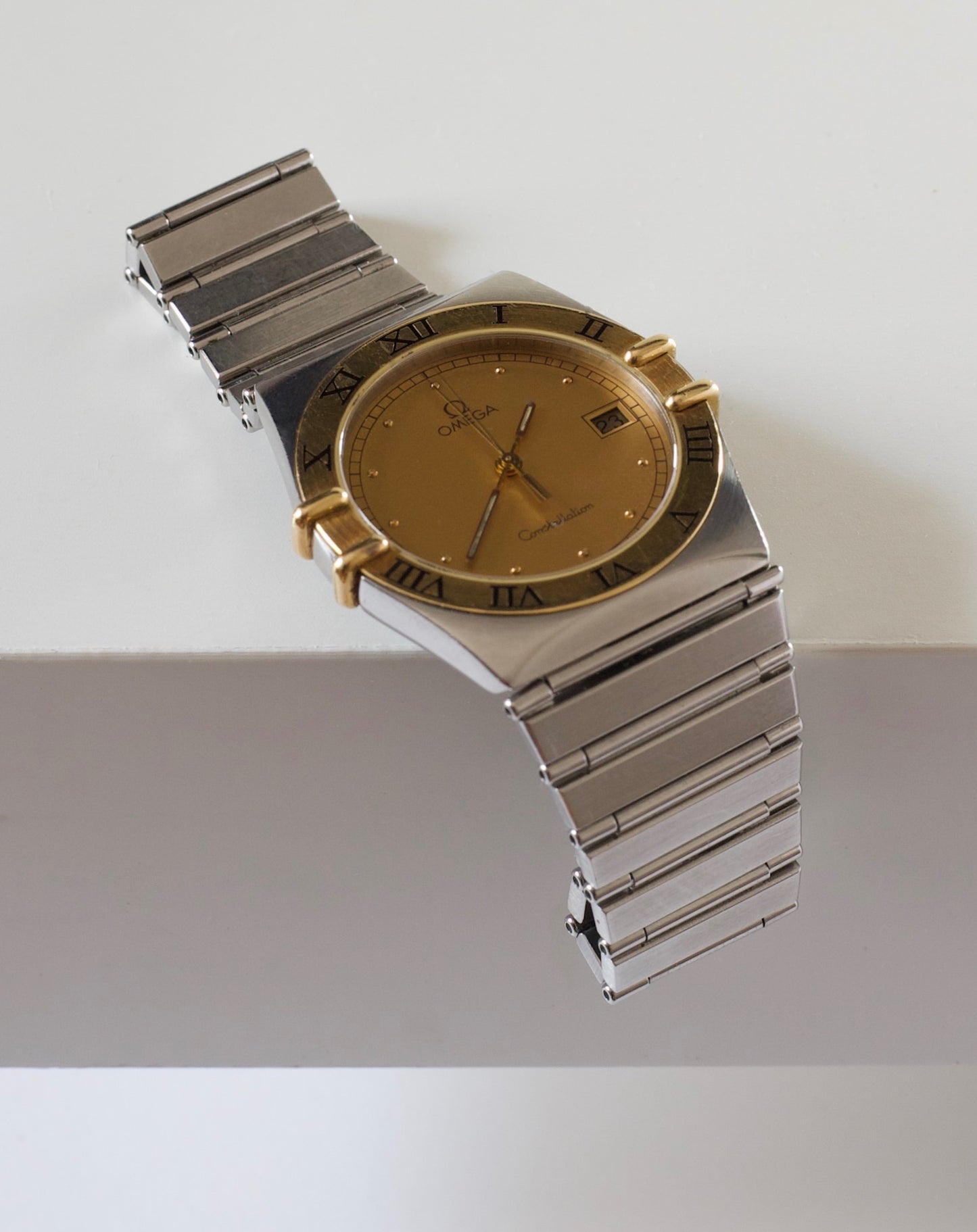 Vintage Omega Constellation Manhattan 396. 1070