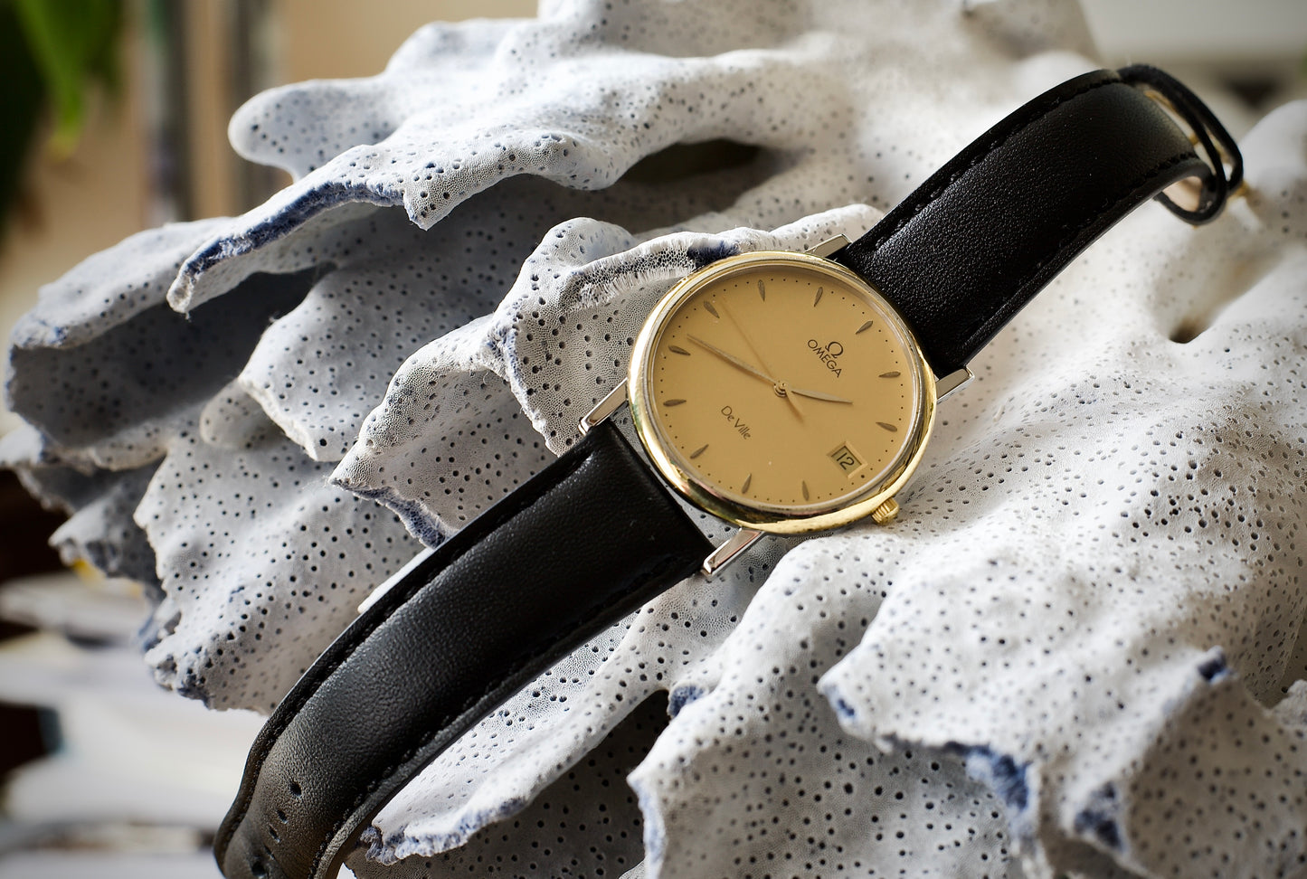 Omega Vintage De Ville 196. 2432 with champagne dial