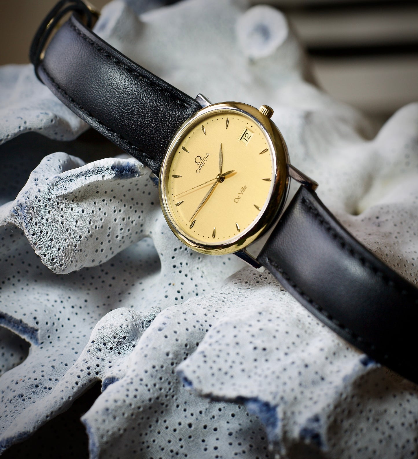 Omega Vintage De Ville 196. 2432 with champagne dial