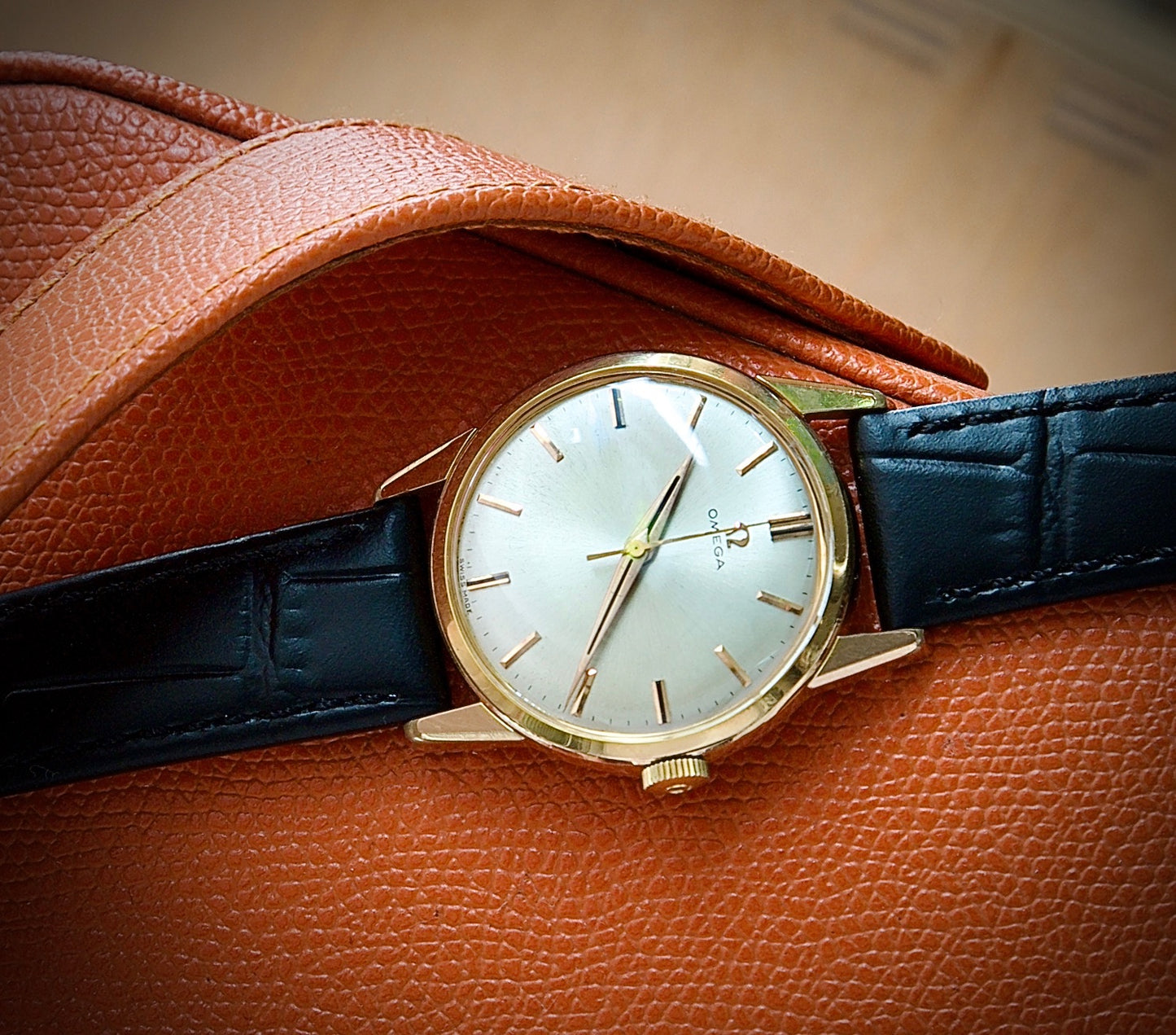 Omega Calibre 266 Hand-Wound from 1962 | Rose Gold Plated
