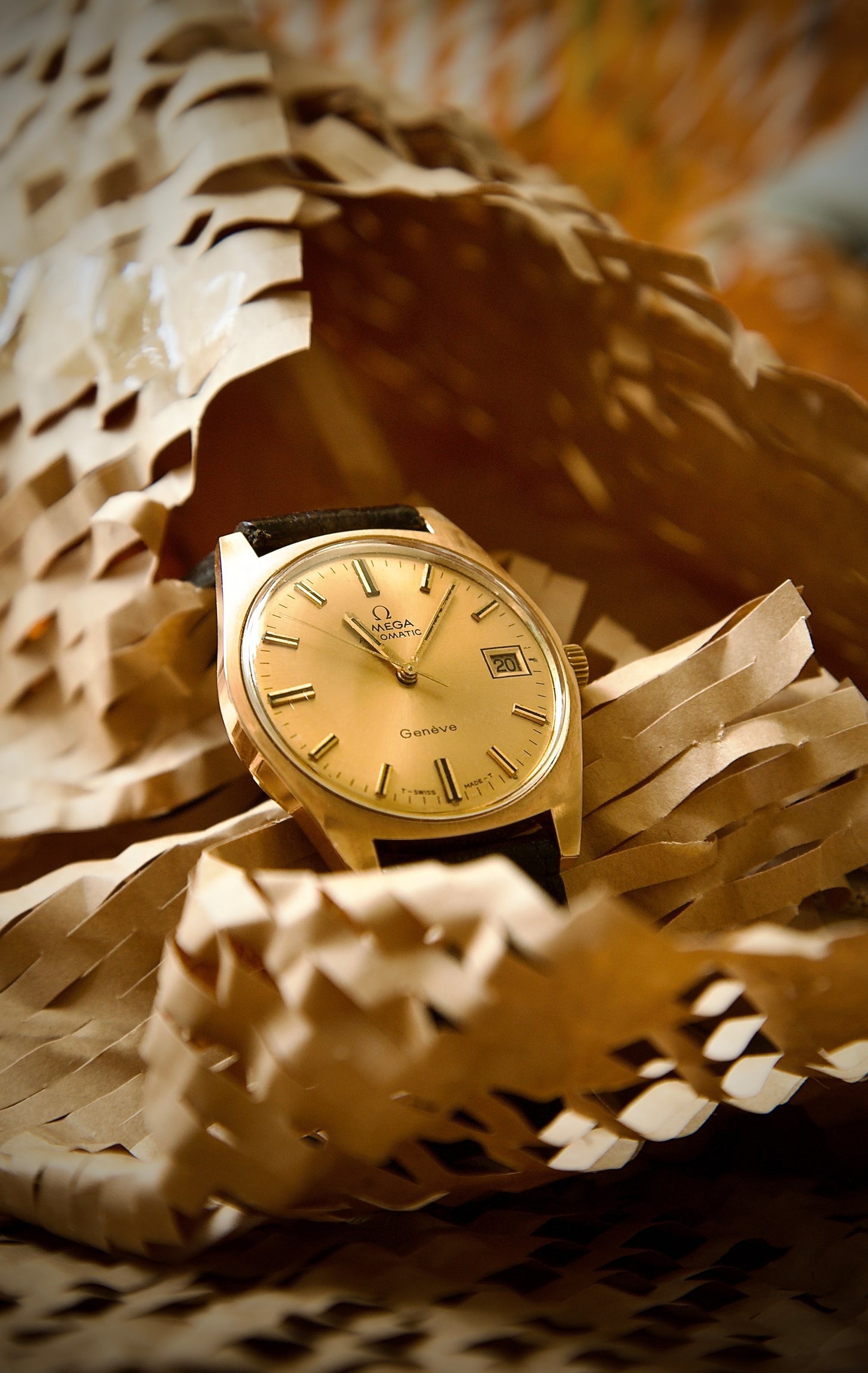 Omega Genève Automático Vintage – Calibre 565 | Caja Chapada en Oro Rosa