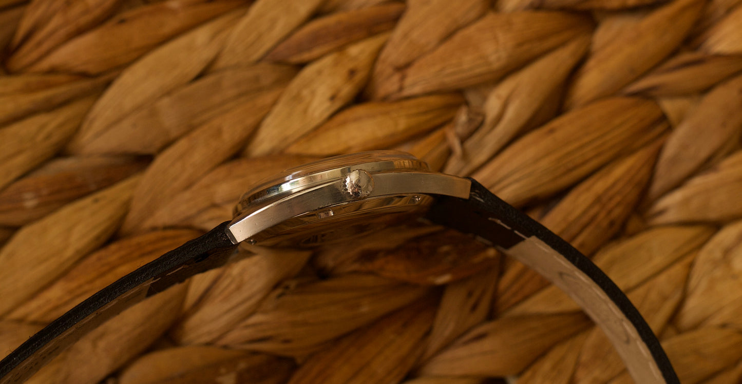 Omega Constellation 168.029 C-Shape 1969 – Bisel de oro blanco