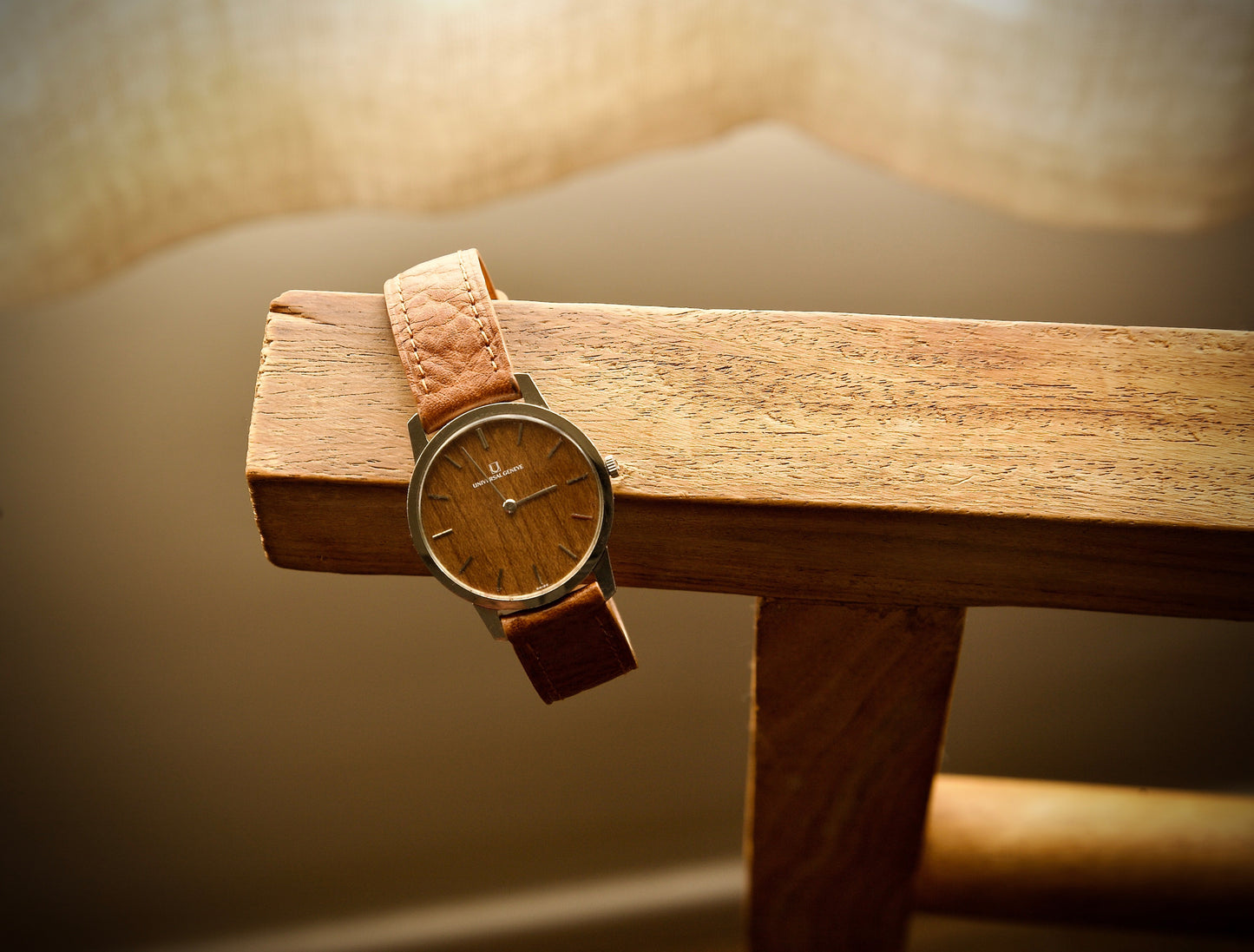 Universal Genève Vintage 60s – Esfera de Madera Única de Cuerda Manual