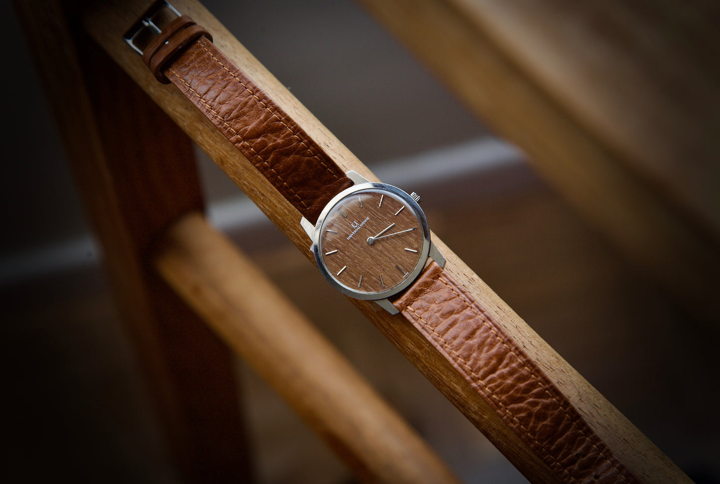 Universal Genève Vintage 60s – Esfera de Madera Única de Cuerda Manual