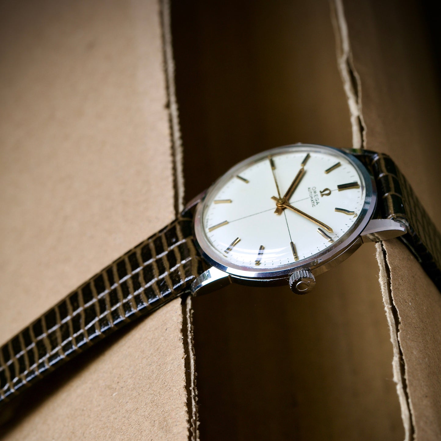 Omega Automático de 1961 – Esfera blanca Crosshair