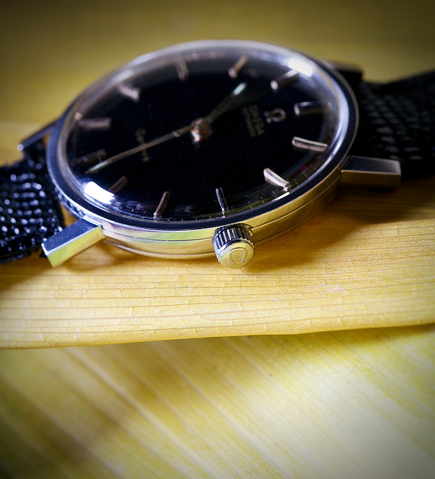 Omega Genève Automático Ref. 161.009- Esfera Negra Restaurada