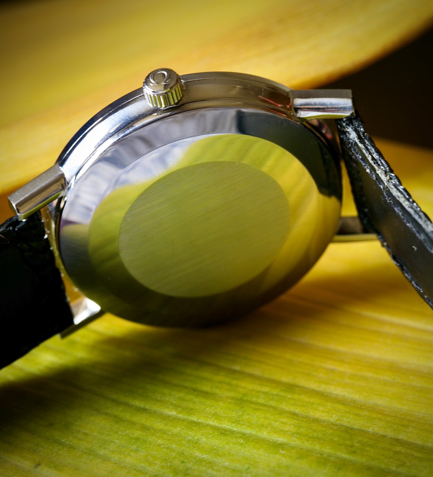 Omega Genève Automático Ref. 161.009- Esfera Negra Restaurada