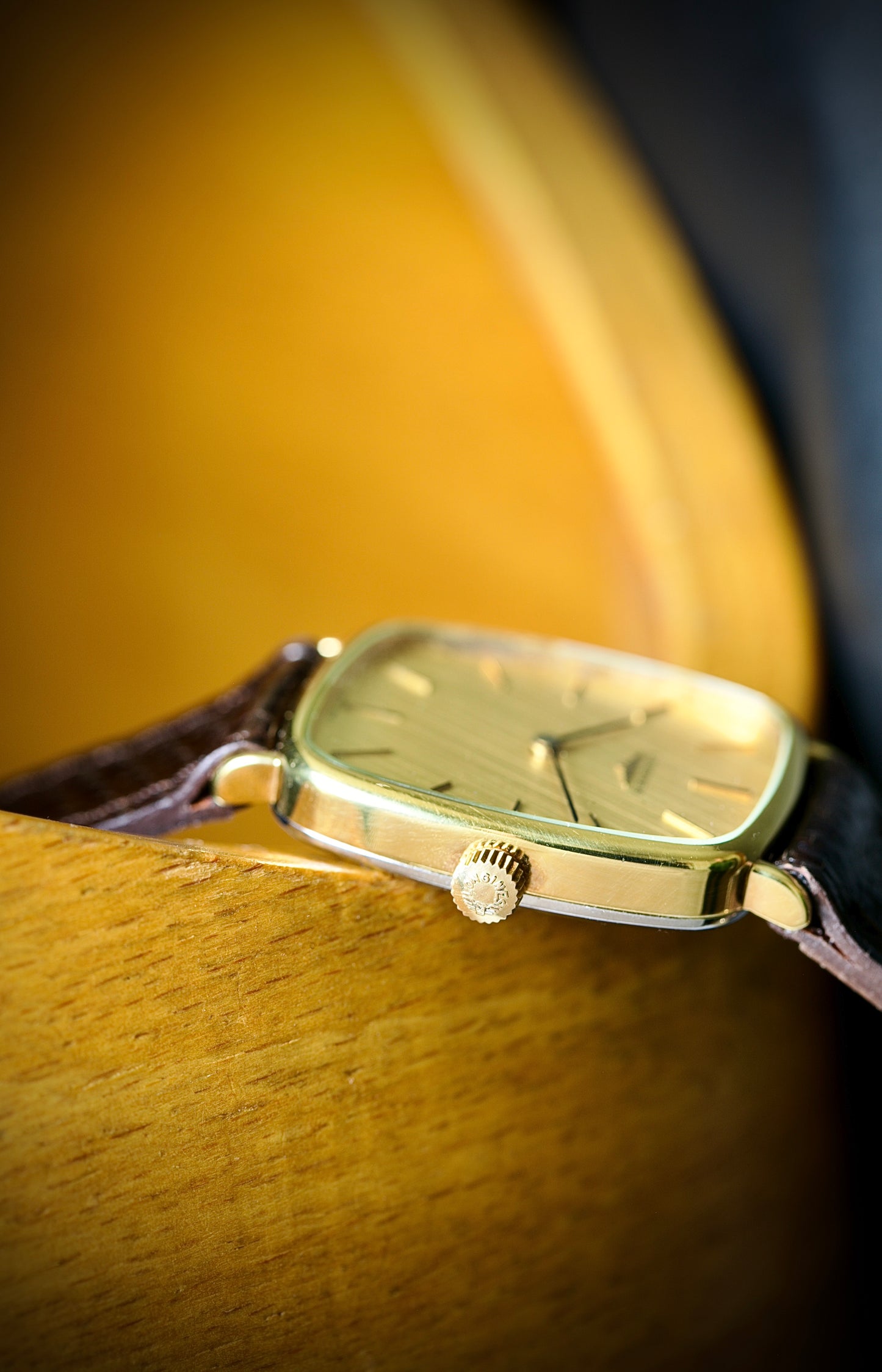 Longines Vintage – Champagne Linen Dial – Cuerda Manual- 70s