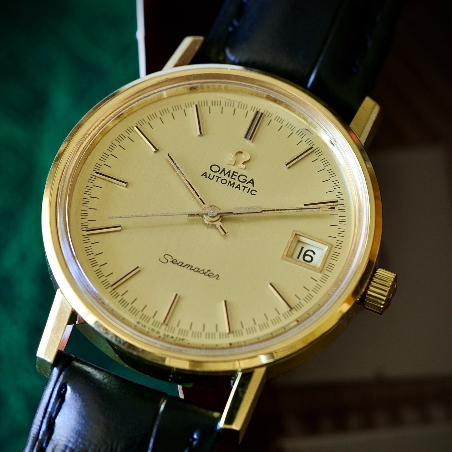 Omega Seamaster Automático Ref. 166. 0202 (1973) – Esfera Dorada