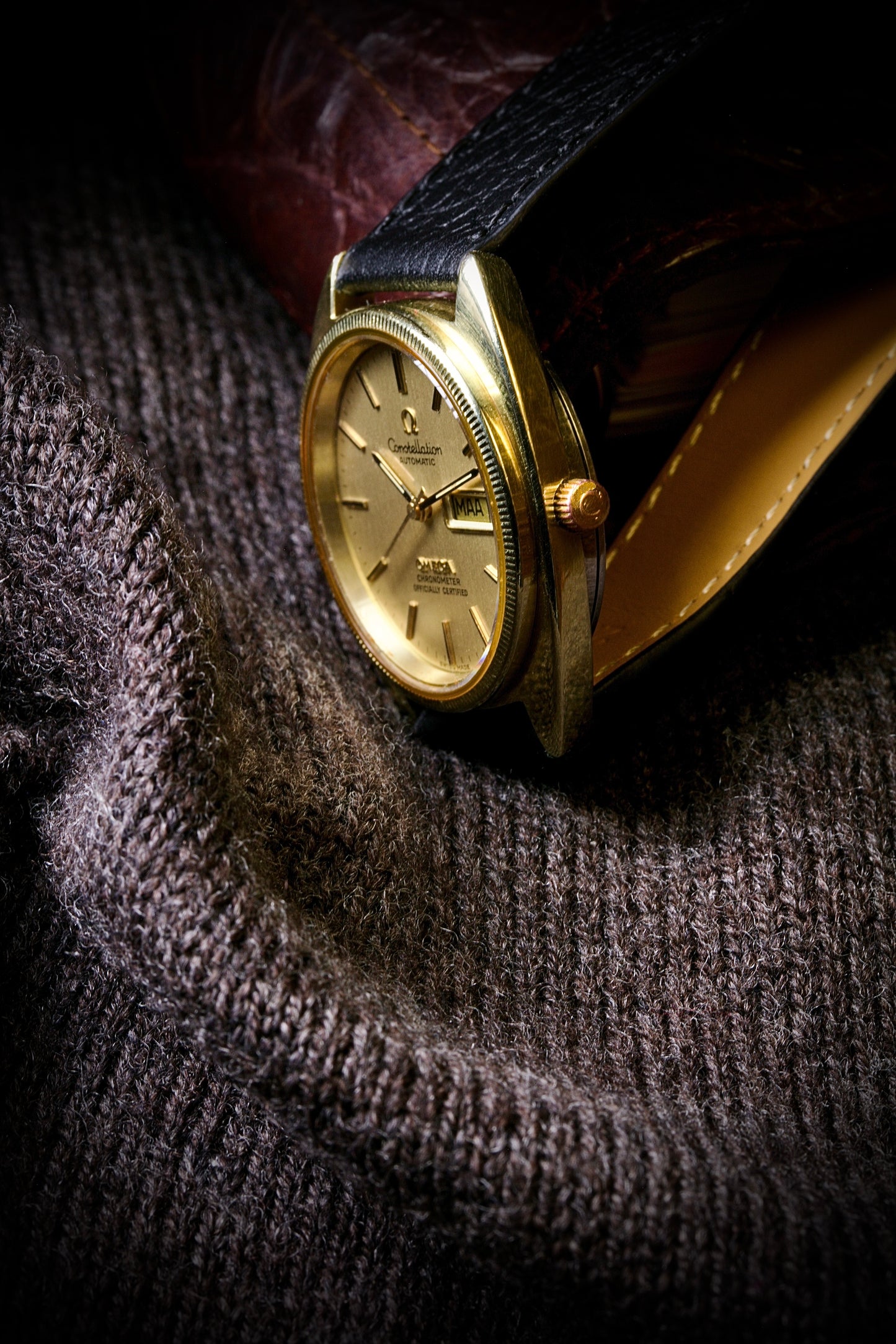 Omega Constellation C-Shape Automatic Ref. 168. 0057 Yellow Gold Fluted Bezel (1973) 

