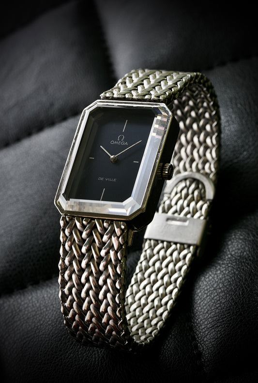 Omega De Ville “Andrew Grima” Tank Ref. 511.447 – Rare Blue Dial (1973)
