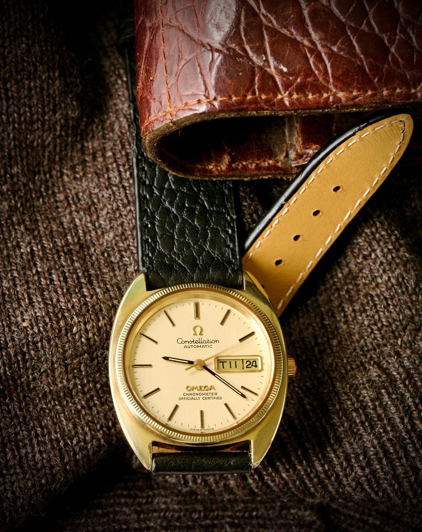 Omega Constellation C-Shape Automatic Ref. 168. 0057 Yellow Gold Fluted Bezel (1973) 
