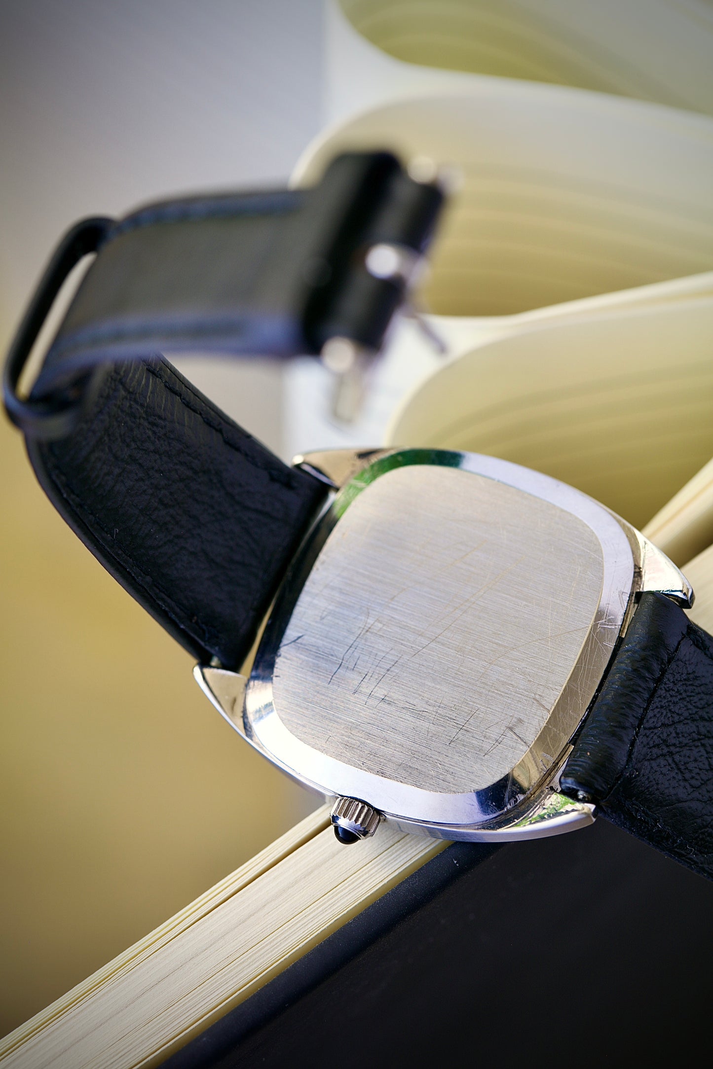 Omega De Ville Manual Wind Ref. 111. 0132 (1975) – Cream Roman Dial