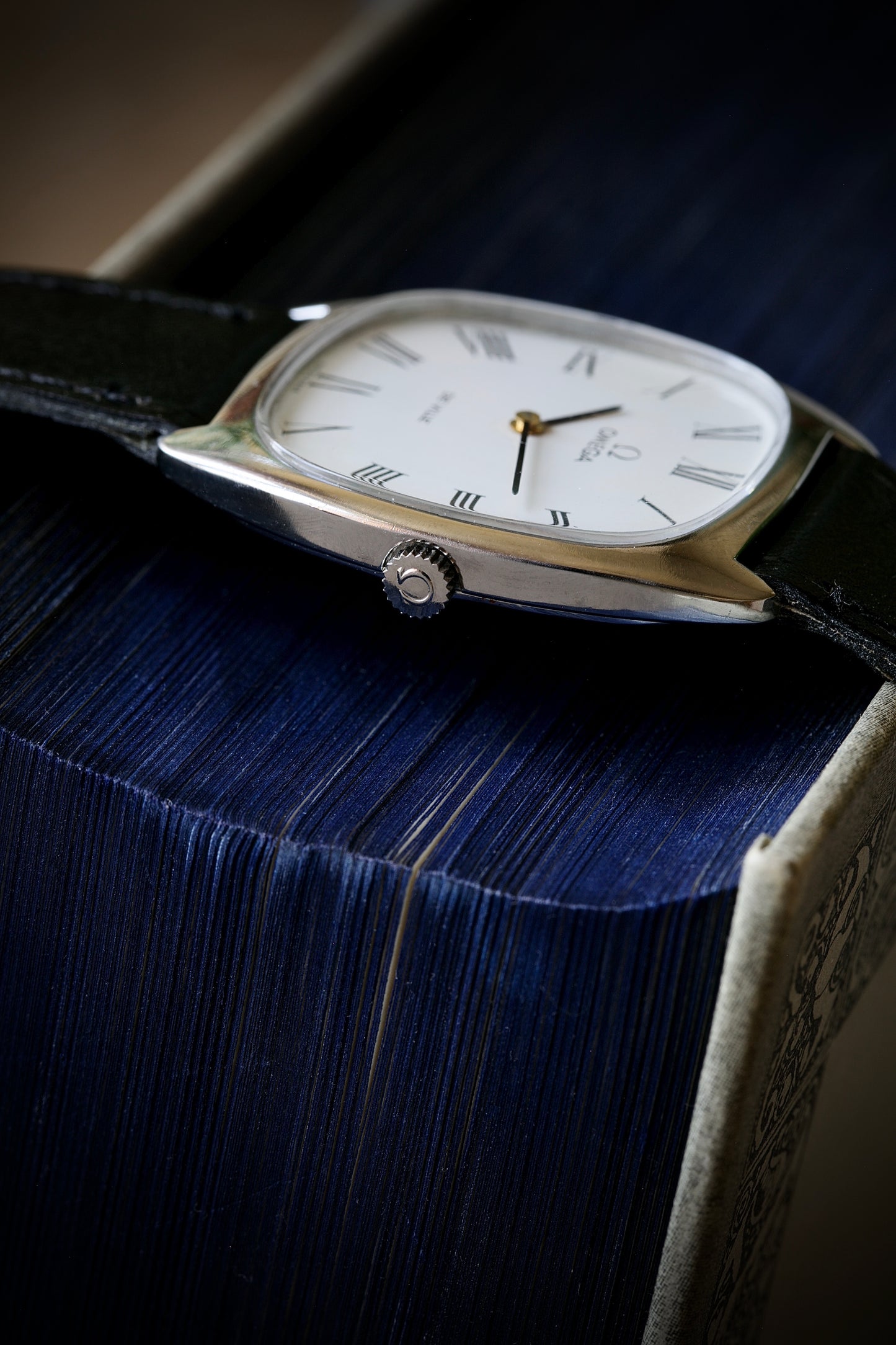 Omega De Ville Ref. 111. 0139 (1977) – Índices Romanos