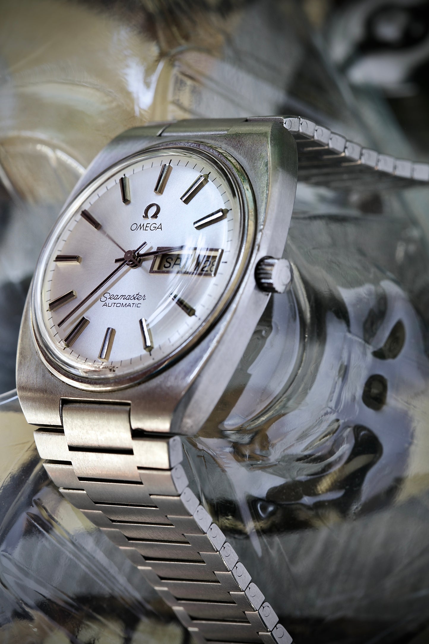 Omega Seamaster Automatic Day-Date Silver Dial Ref. 166. 0216 –  1970s