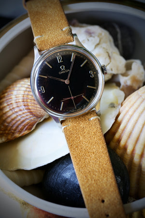Omega Cuerda Manual Negro