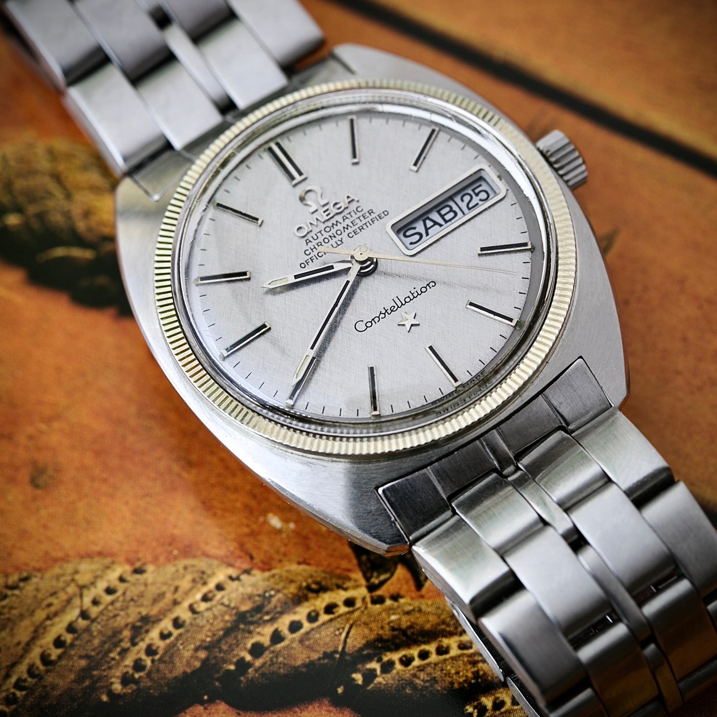 Omega Constellation C-Shape Ref. 168.029 – (1970) White Gold Fluted Bezel
