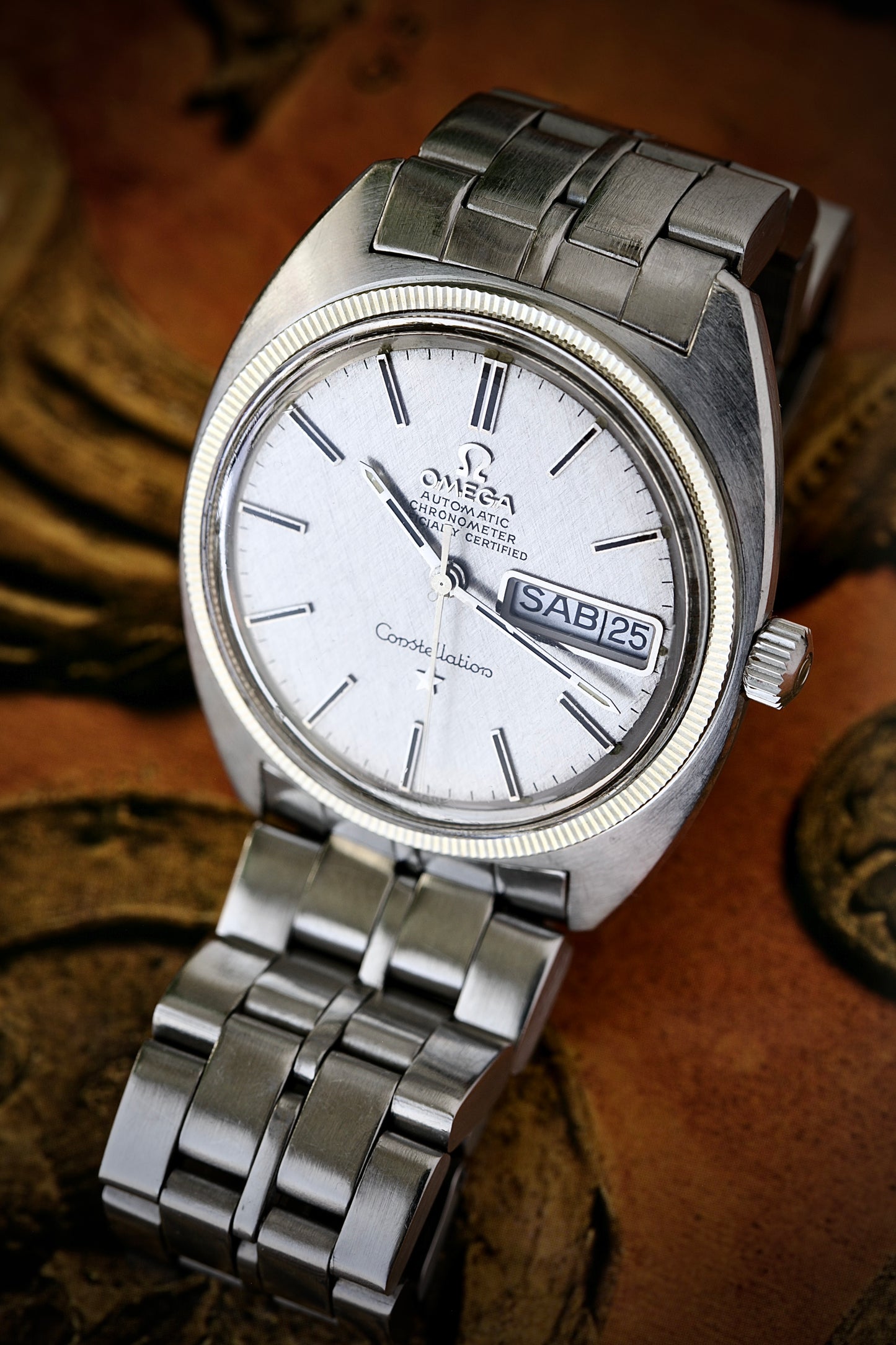 Omega Constellation C-Shape Ref. 168.029 – (1970) White Gold Fluted Bezel