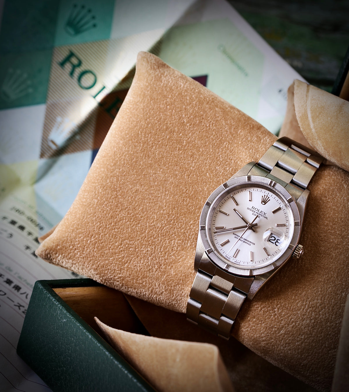 Rolex Oyster Perpetual Date Ref. 15210 (2005) Full Set | Engine Turned Bezel |Silver Dial