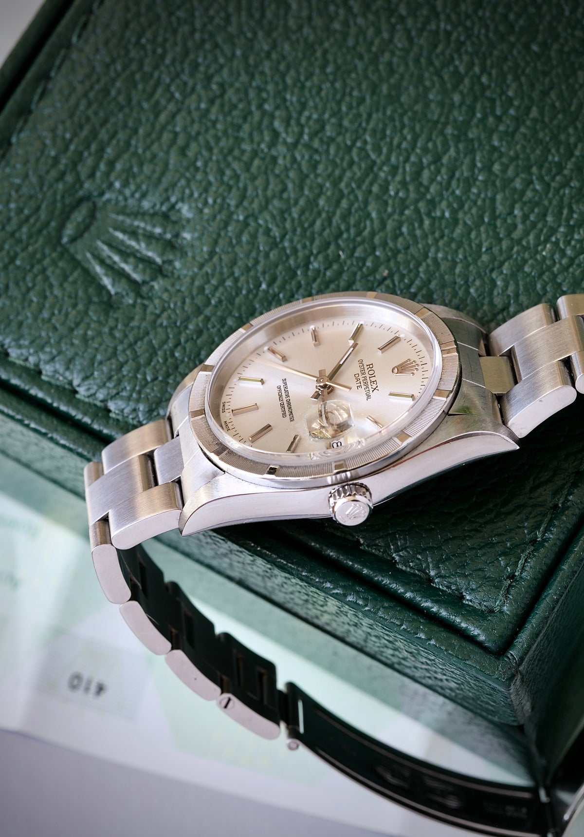 Rolex Oyster Perpetual Date Ref. 15210 (2005) Full Set | Engine Turned Bezel |Silver Dial