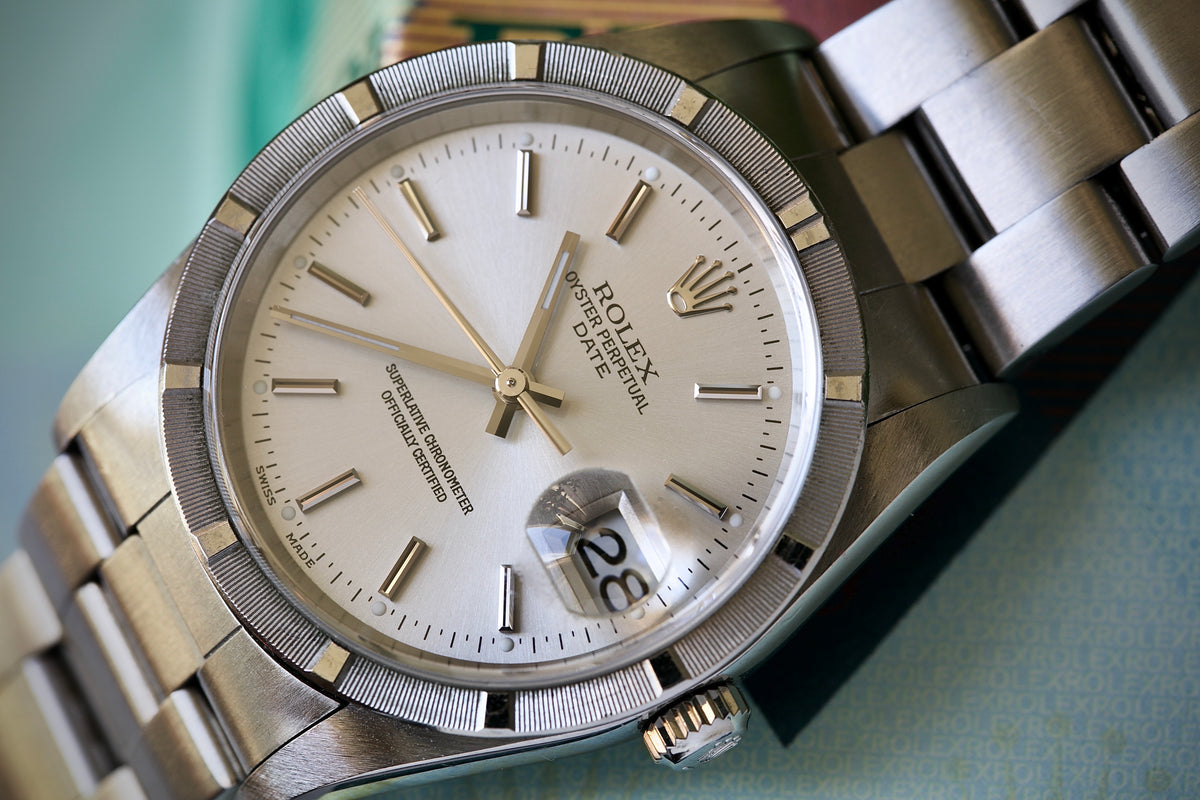 Rolex Oyster Perpetual Date Ref. 15210 (2005) Full Set | Engine Turned Bezel |Silver Dial