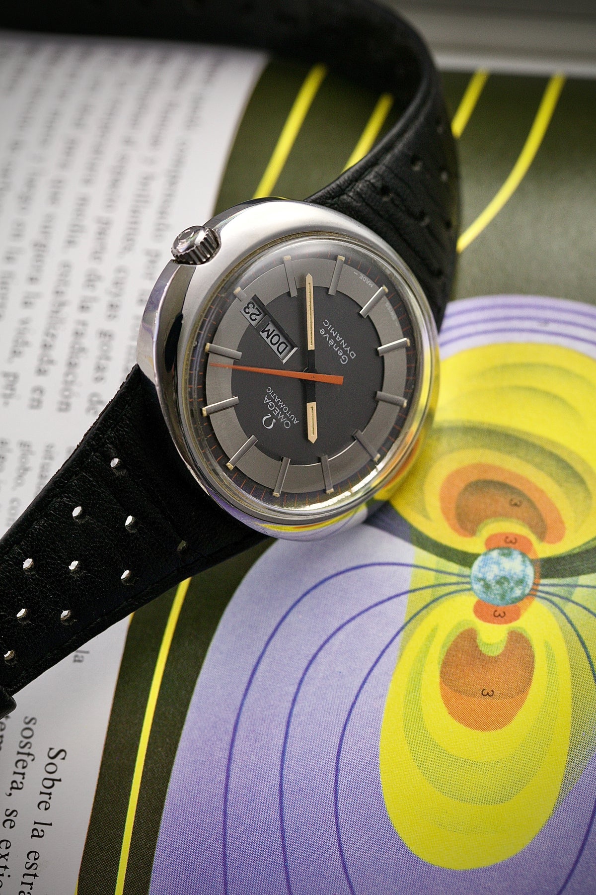 Omega Genève Dynamic Day-Date Automatic Ref. 166.108 — Correa y Hebilla Originales - Año 1974