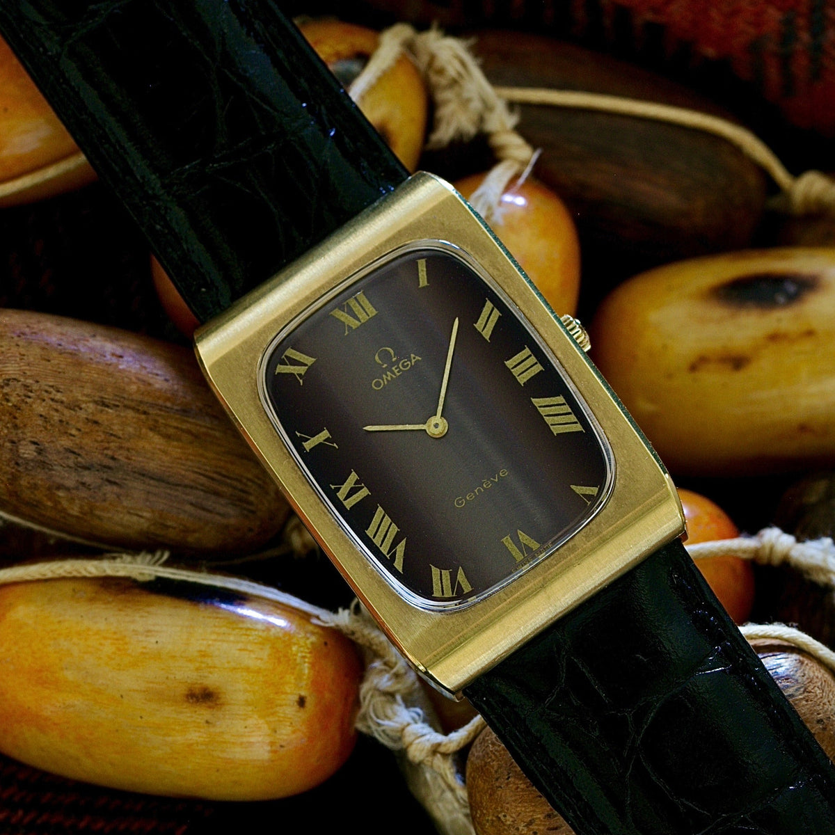 Omega Genève Tank XL Holo Dial Ref. 111. 0116  – NOS- Year 1975

