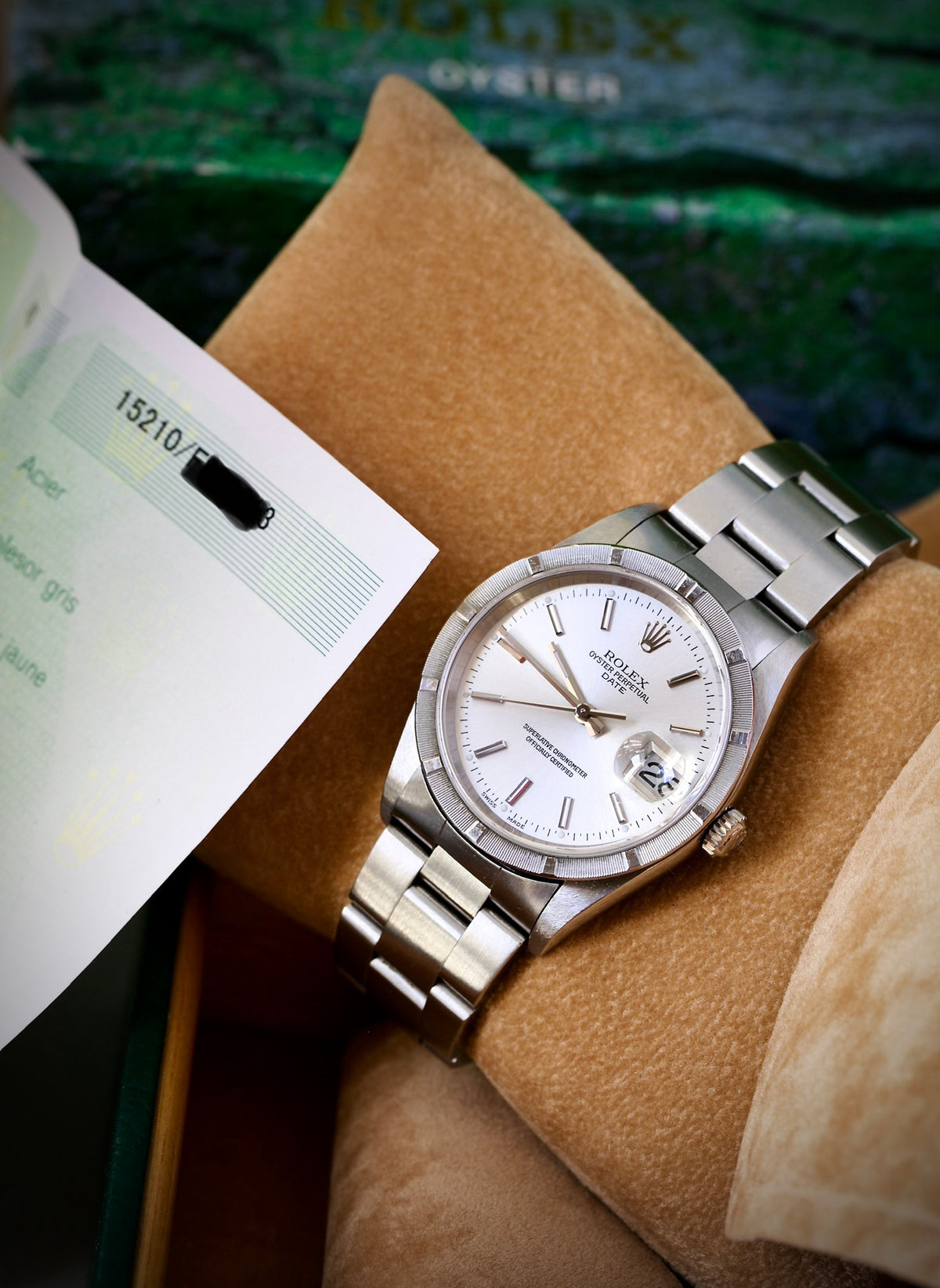 Rolex Oyster Perpetual Date Ref. 15210 (2005) Full Set | Engine Turned Bezel |Silver Dial