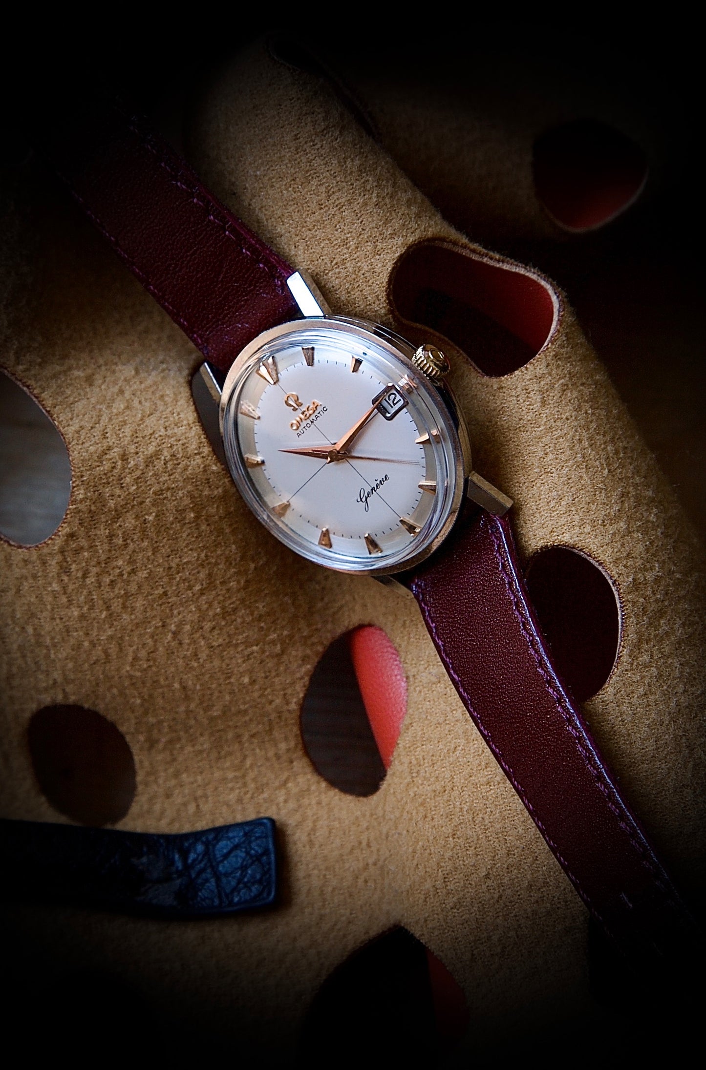 Omega Genève Automático 1959 – Esfera Pie Pan Blanca