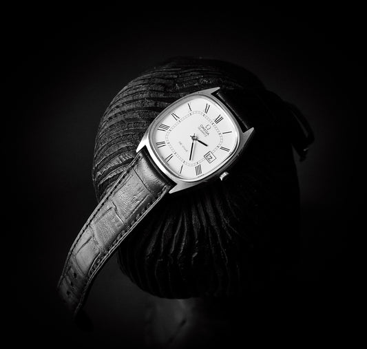 Omega De Ville Ref. 192. 0028 (1976) – NOS, esfera blanca con números romanos
