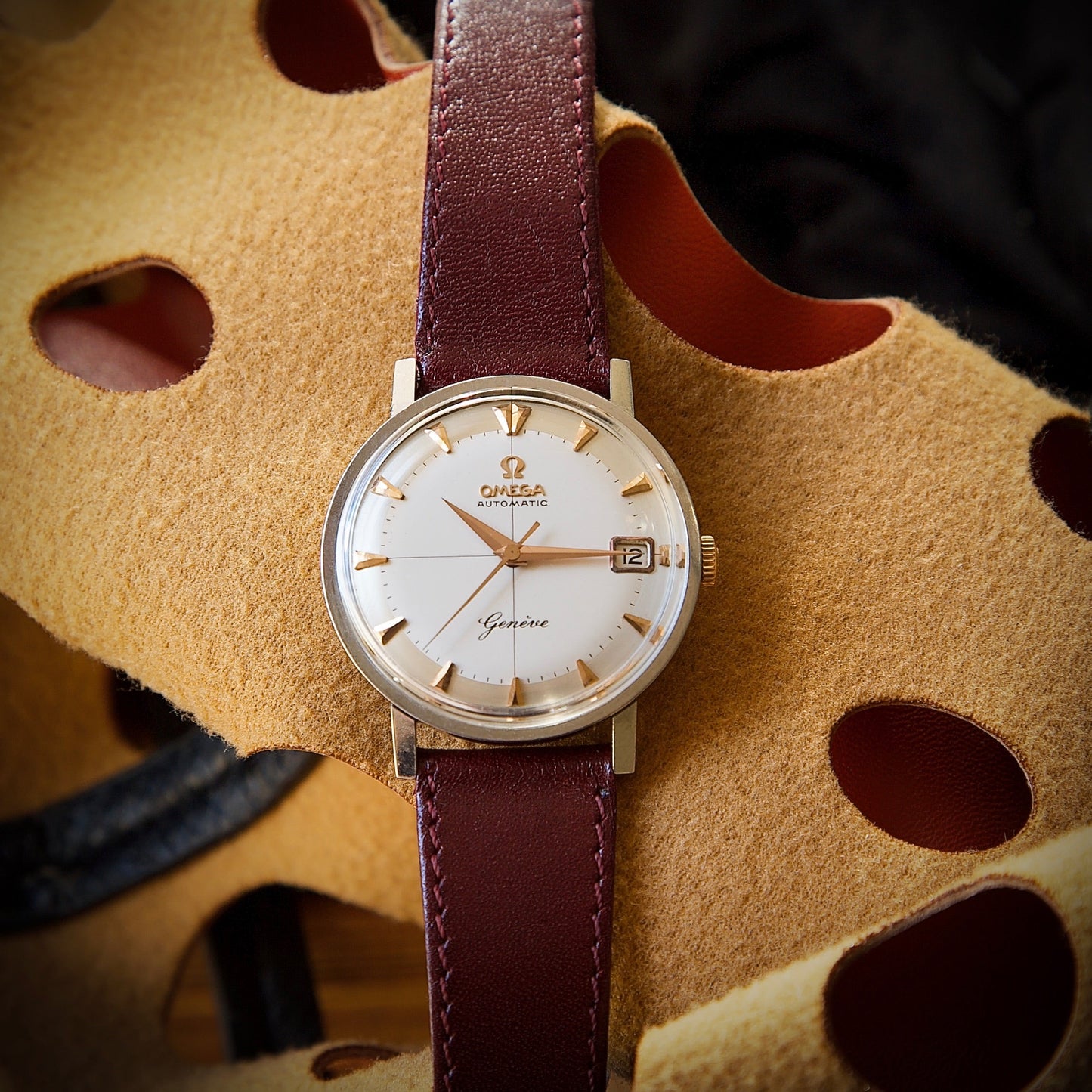 Omega Genève Automático 1959 – Esfera Pie Pan Blanca