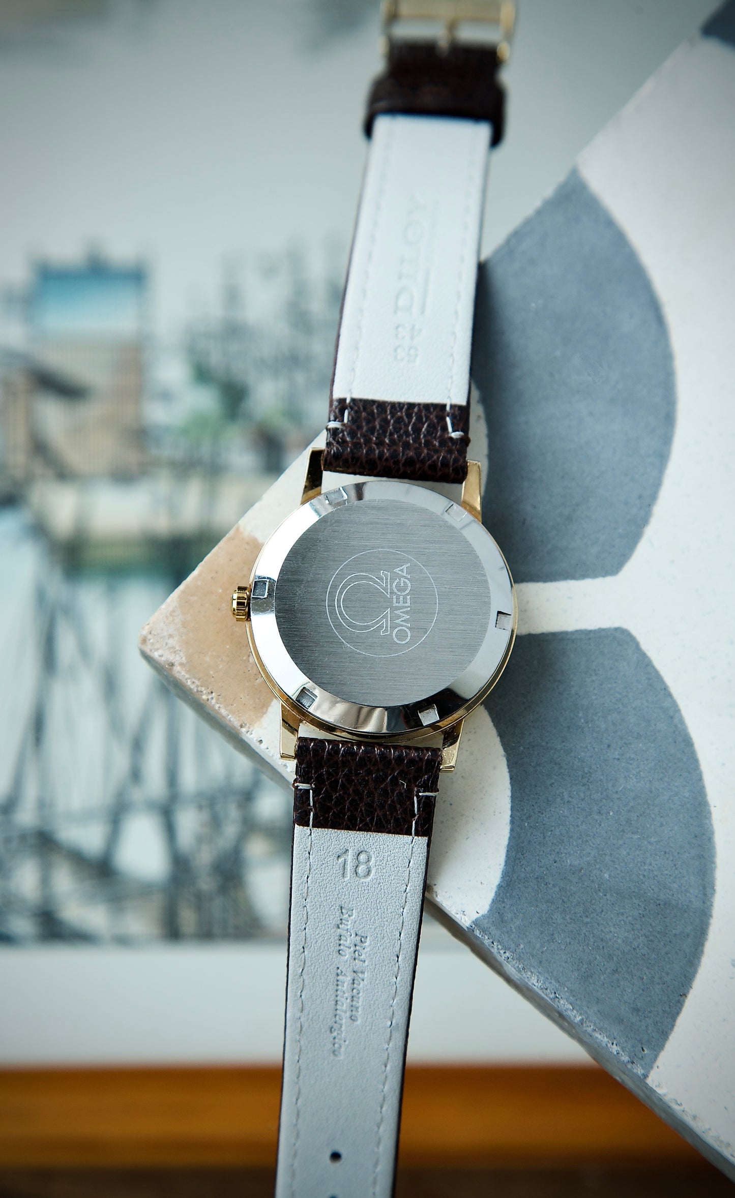 Omega Genève Automático Ref. 116. 0163 | 1973 – Esfera Blanca | Chapado en Oro