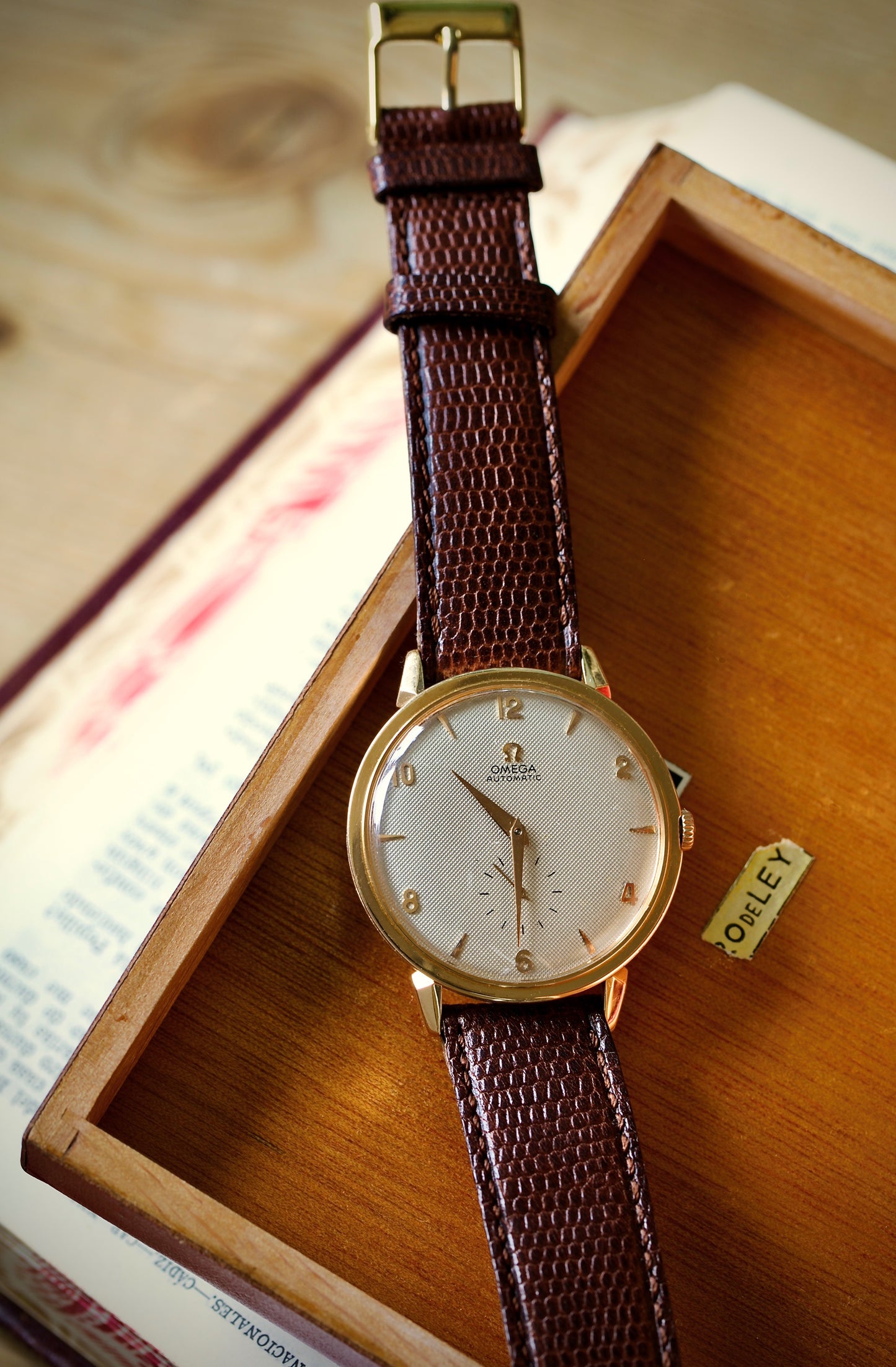 Omega Automatic 18k Rose Gold Jumbo Ref. 2714 (1952) – With Vintage Omega Box