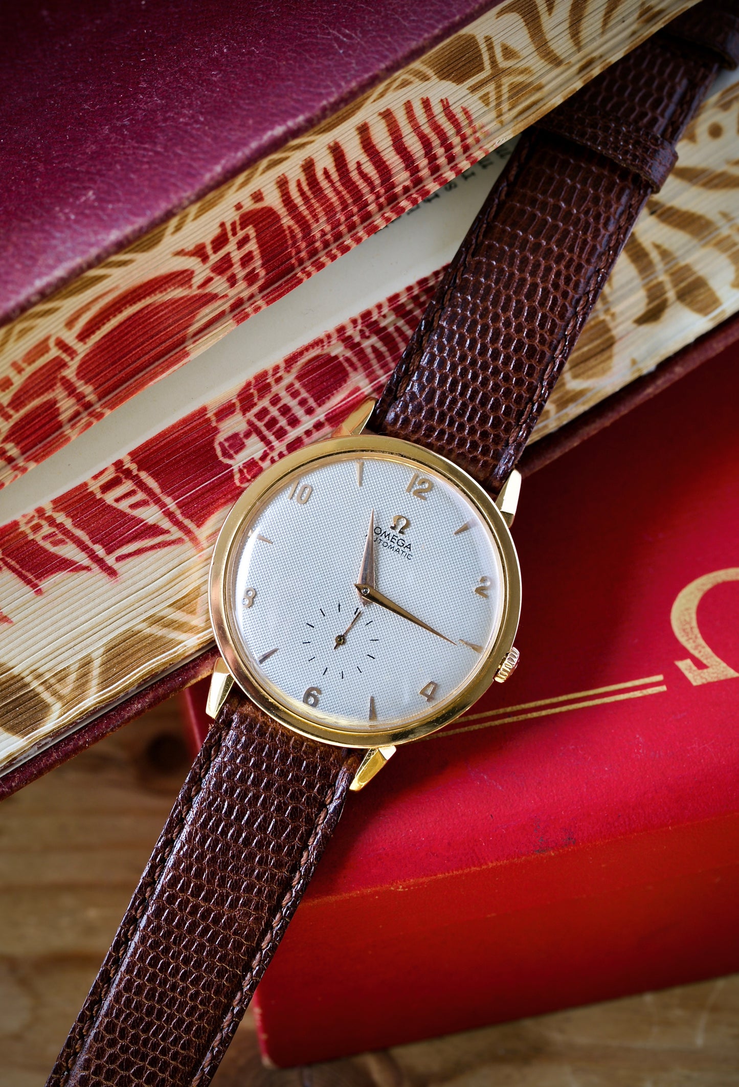 Omega Automatic 18k Rose Gold Jumbo Ref. 2714 (1952) – With Vintage Omega Box